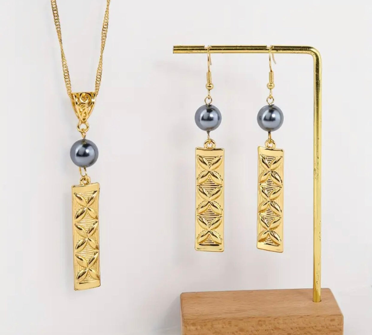 Jewellery Set with Pendant Necklace and Drop Hook Earrings Inlaid Pearls for Women and Girls